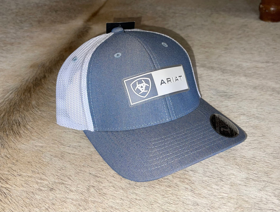 NEW- Ariat Snapback Hat Flexfit Tech 110