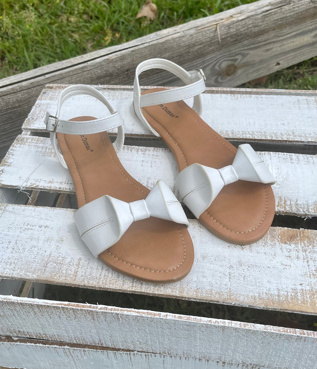 Pierre Dumas White Sandals