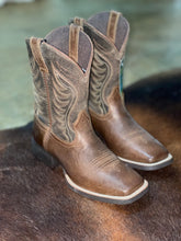 Load image into Gallery viewer, Amos Kid&#39;s Ariat Boot -NEW
