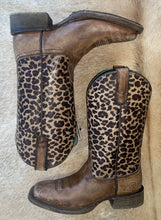 Load image into Gallery viewer, Women&#39;s Circuit Savanna Ariat Boots
