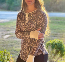 Load image into Gallery viewer, Leopard Sweater Shirt
